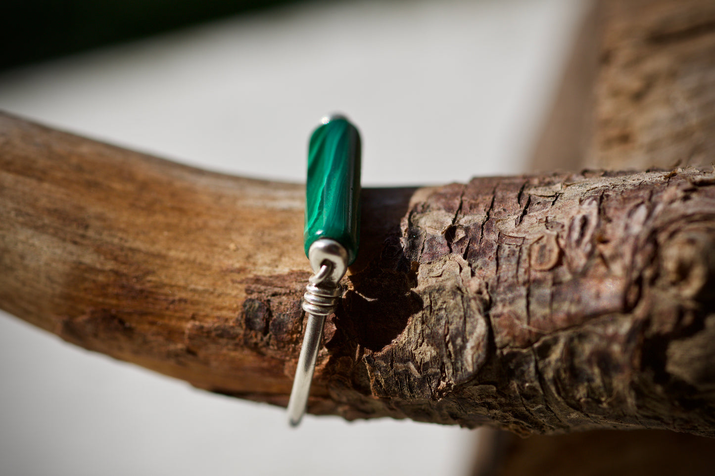 Malachite and Sterling Silver Wire Ring, size 7-7.25