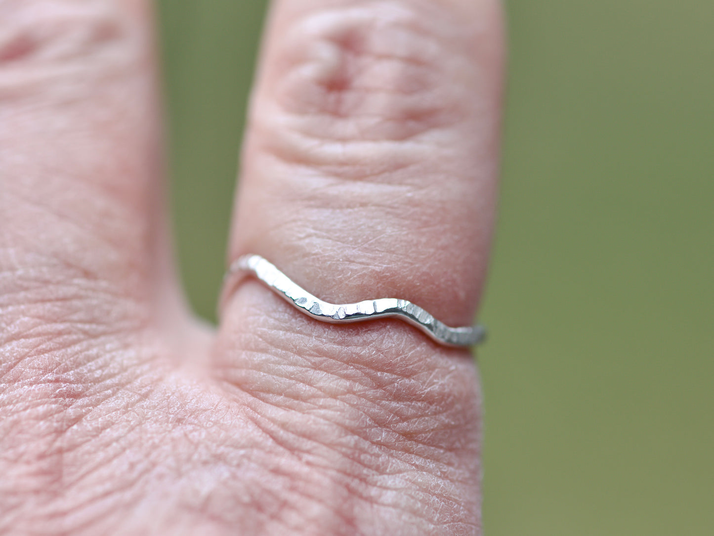 Winding Road Sterling Silver Band Ring, size 9.75