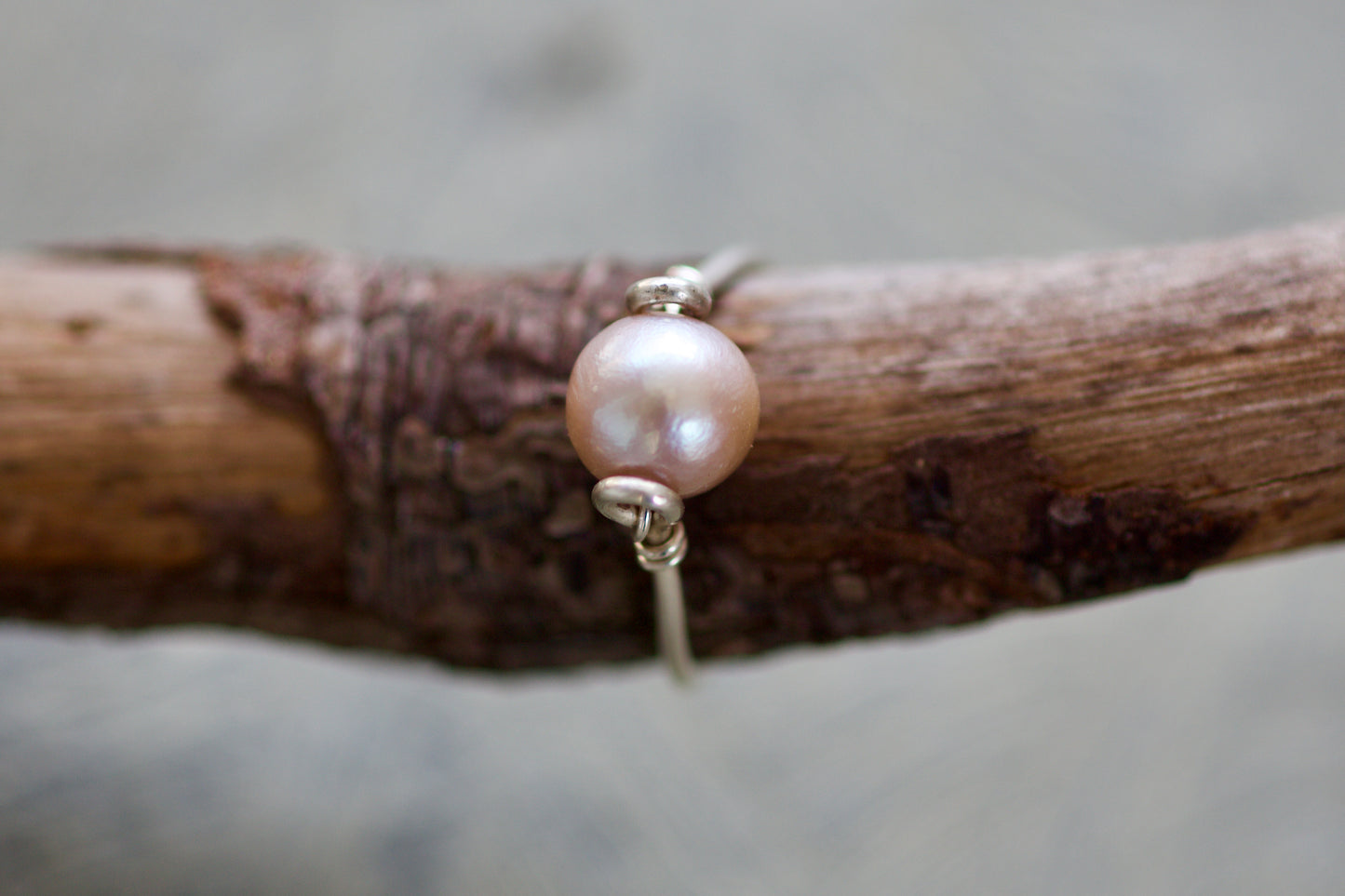 Peach Freshwater Pearl Sterling Silver Wire Ring, size 10